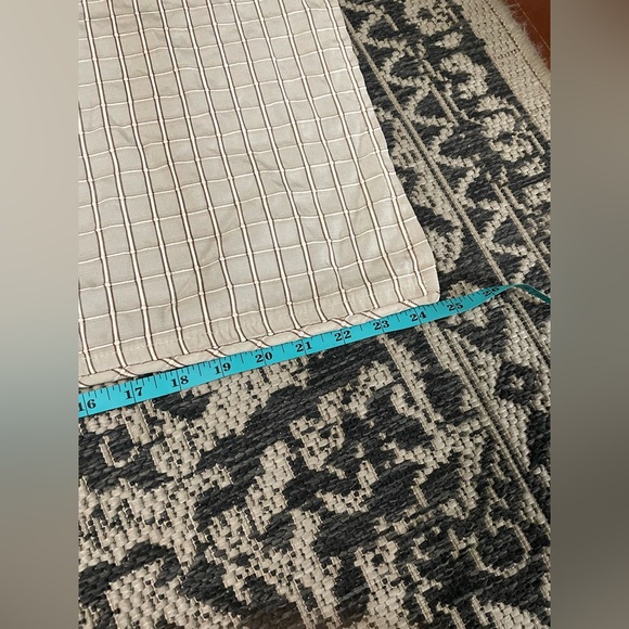 Checkered Window Panel - Picture 3 of 4